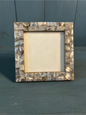 Sicura Mother of Pearl Square Photo Frame - Neutral Tones 5 x 5 Inches - New